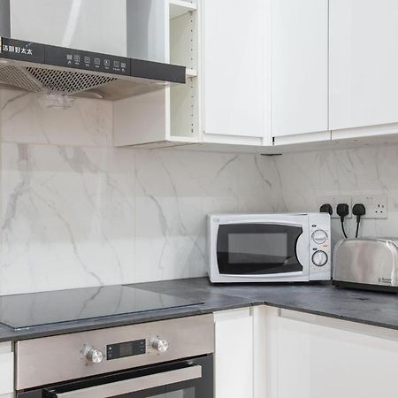 ロンドンComfortable Flat In Hammersmithアパートメント エクステリア 写真