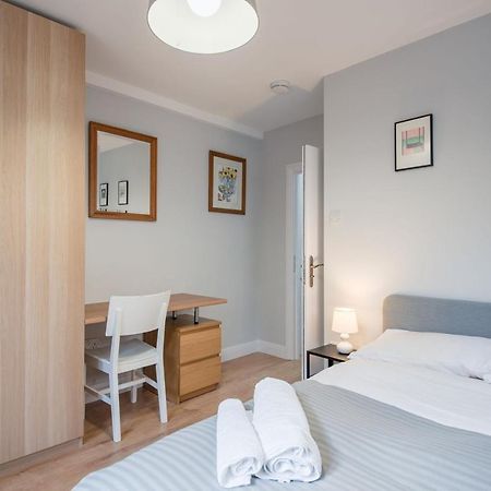 ロンドンComfortable Flat In Hammersmithアパートメント エクステリア 写真