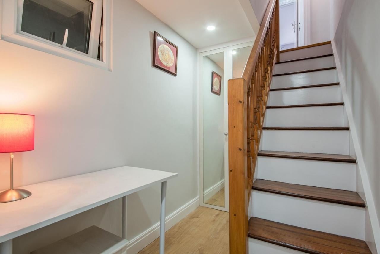 ロンドンComfortable Flat In Hammersmithアパートメント エクステリア 写真