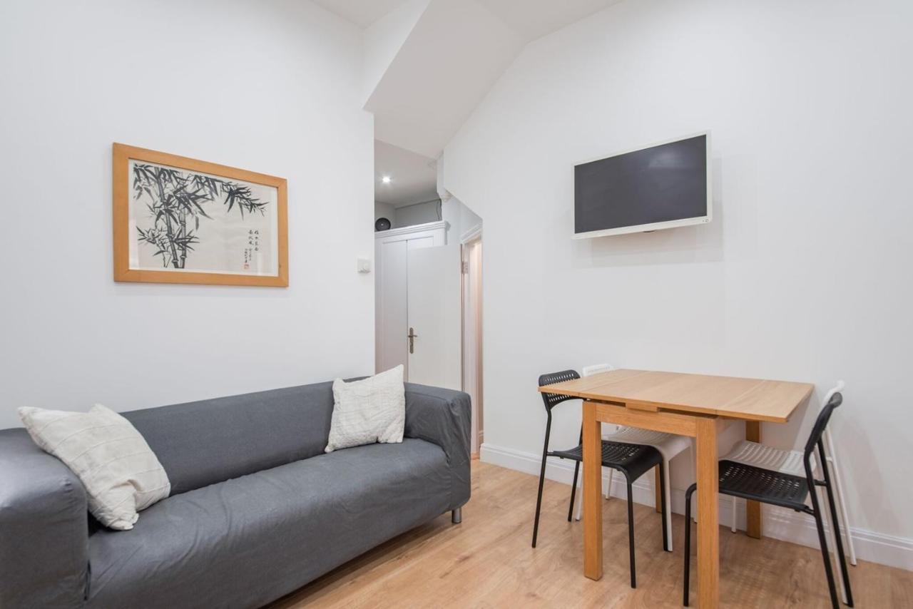 ロンドンComfortable Flat In Hammersmithアパートメント エクステリア 写真