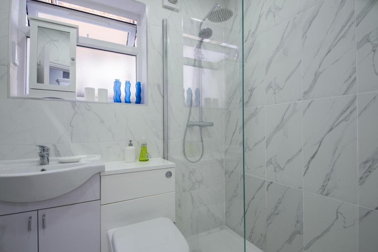 ロンドンComfortable Flat In Hammersmithアパートメント エクステリア 写真